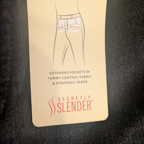 St John's Bay Women's Size 6 Capris - Picture 3 of 4